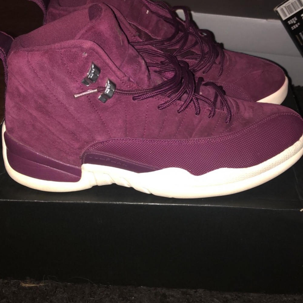 COPY - Jordan 12 Retro Bordeaux